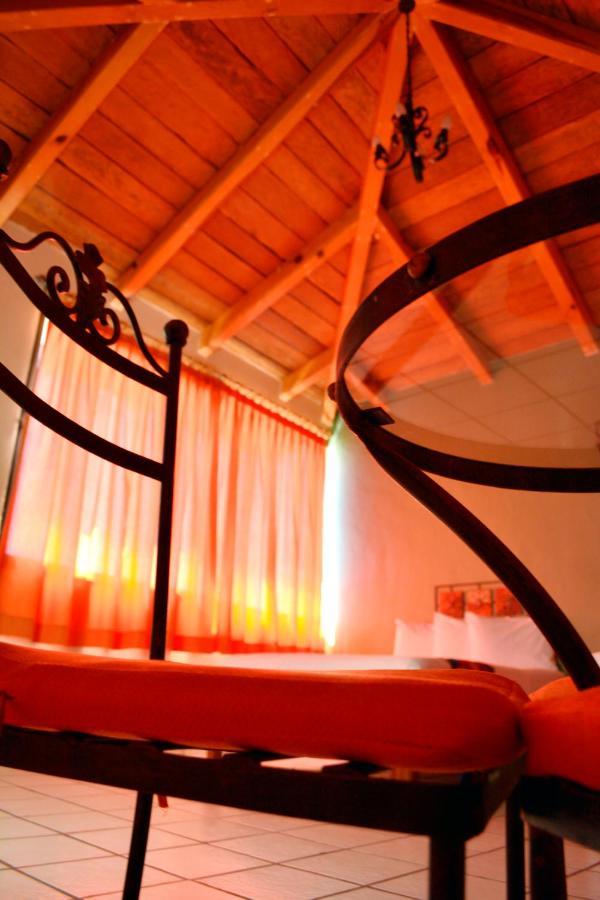 Hotel Aldama โคลิมา ภายนอก รูปภาพ